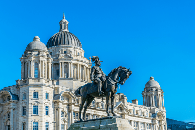Liverpool comes in ninth place in 2025’s Readers’ Choice Awards guide to the best cities in the UK. The once-gritty city is now a capital of cool, where vintage shops, art galleries and art venues inject a creative atmosphere into the streets. Visitors can explore the iconic Royal Albert Dock, wander through the impressive collections at the Walker Art Gallery, or visit the legendary Cavern Club, where The Beatles' musical identity was formed. 🎯 86.67