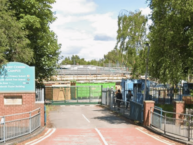 This is a Jewish secondary academy in Leeds, most recently rated ‘good’ overall by Ofsted.
In the 2024/25 school year, it too had an Attainment 8 score of 55.1 – compared to a local average of 45.4, and a national average of 45.9.