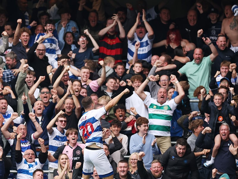 Percentage of stadium filled: 89%.