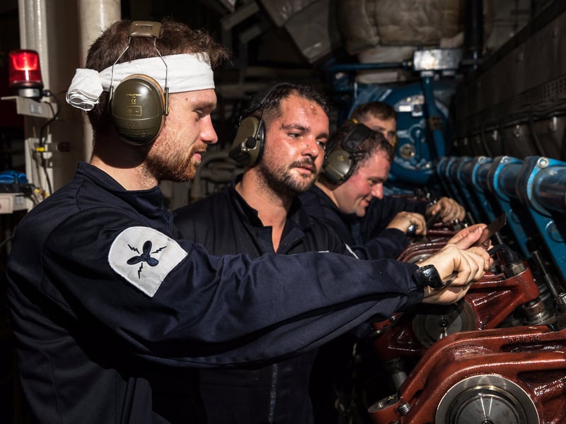 HMS Bulwark, currently on Joint Expeditionary Force (Maritime) deployment, took time for a maintenance day as the Marine Engineers worked in the Forward Engine Room during a 1000 hourly service.