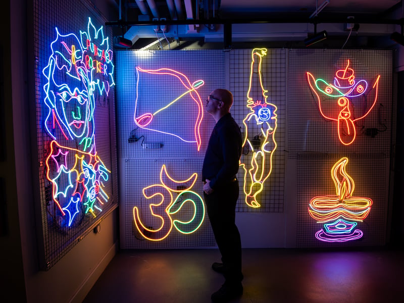 Experience this remarkable display of vibrant signature neon light artworks that collectively honour Burman’s rich Hindu-Punjabi heritage while drawing from Indian mythology.