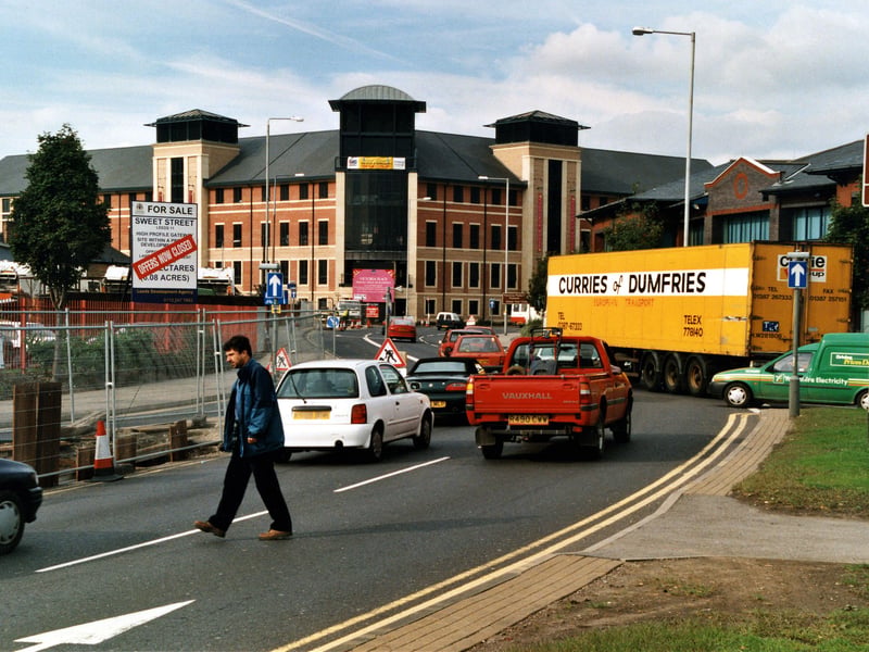 Meadow Road looking towards Victoria Road. Building on the left is Energis IT Services and telecommunications Group. Pictured in October 1999.