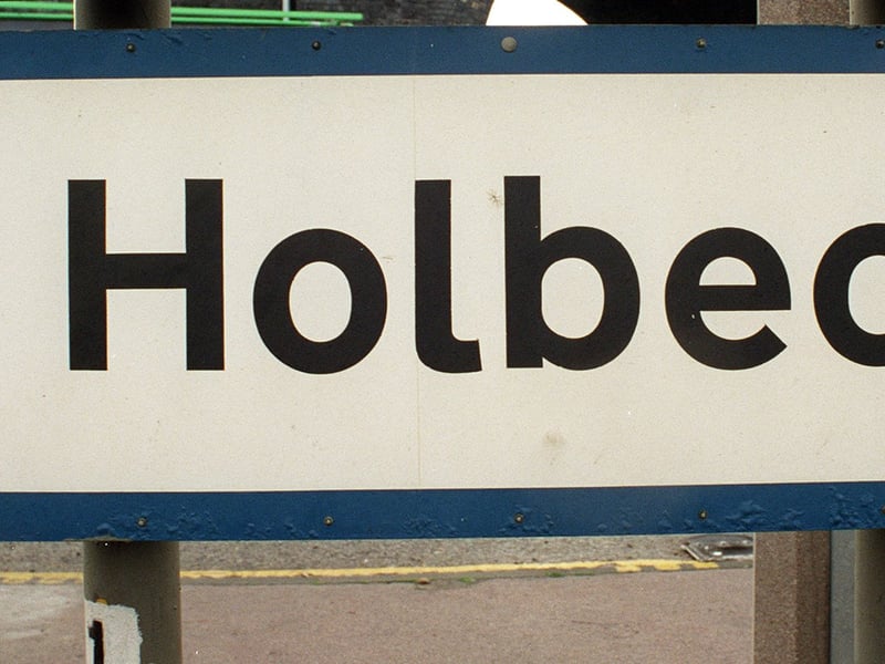 Share your memories of Holbeck in the 1990s with Andrew Hutchinson via email at: andrew.hutchinson@jpress.co.uk or tweet him - @AndyHutchYPN