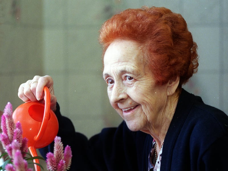 Florrie Fawcett, 85, at her her Holbeck home in October 1999. She survived losing a breast to cancer 46 years previous.