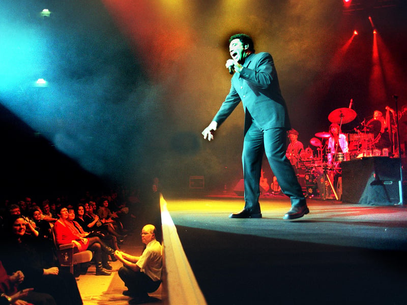 Tom Jones in concert at Sheffield City Hall in 1998