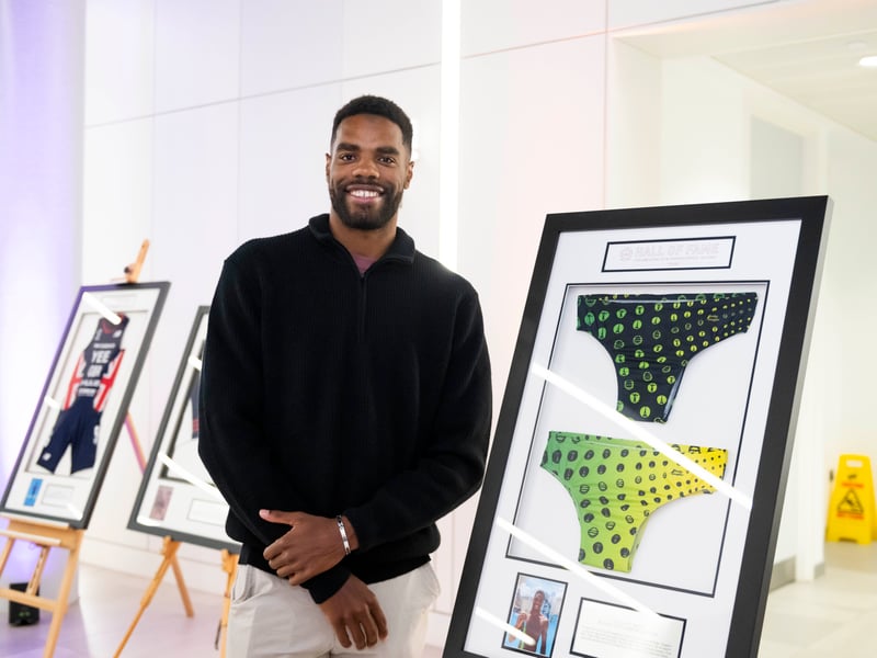Born in Leeds, Yona Knight-Wisdom represents Jamaica internationally. He competed at the 2016, 2020 and 2024 Summer Olympics. He was the first Jamaican male diver and first Caribbean male diver at an Olympic Games.