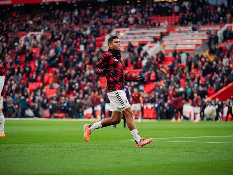 The experienced Brazilian remains a key man in Amorim's midfield. He will have his work cut out against Carlos Baleba