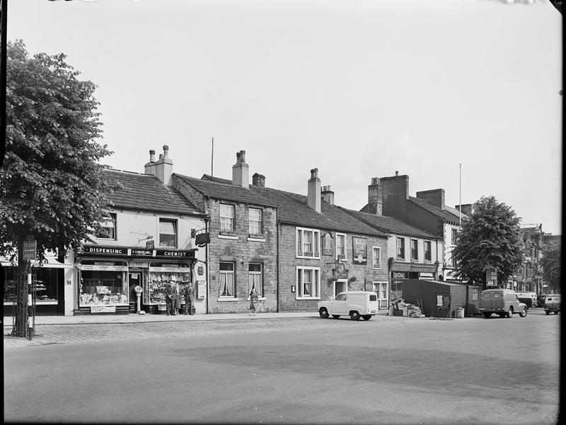 The Red Lion pub, High Street, Skipton, North Yorkshire, in 1957