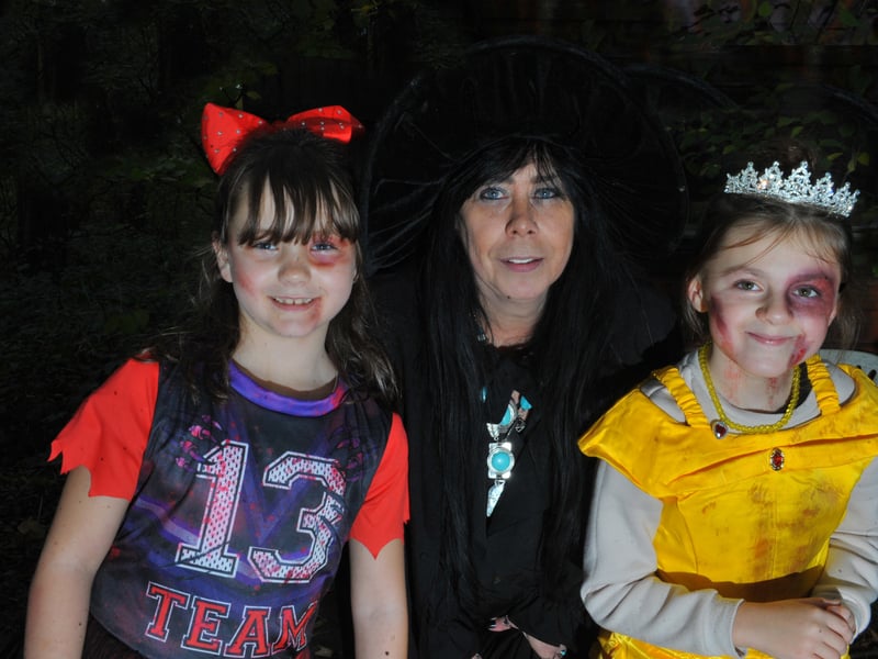 Witch Jules meets seven-year-old Erin Kidger and seven-year-old Ivy Robinson from Pontefract.