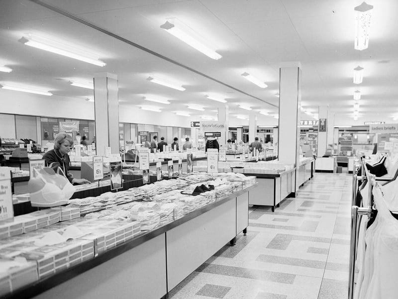 The new Littlewoods store in Princes Street in November 1958.