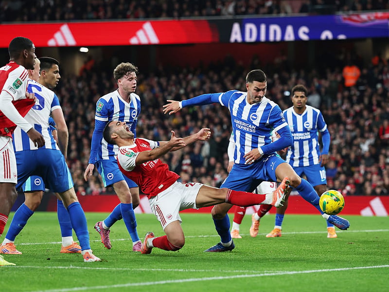 Booked for foul on Lewis-Skelly. Solid overall and kept things very simple in possession. Replaced by Welbeck on 78.