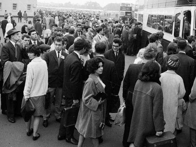 A group of Jehovah's Witnesses arrive at Portobello Baths in June 1965.