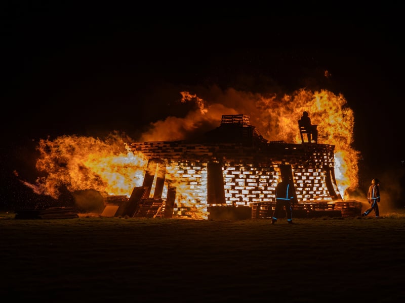 HMS Sultan held their annual bonfire on October 30 as thousands turned out to enjoy the evening.