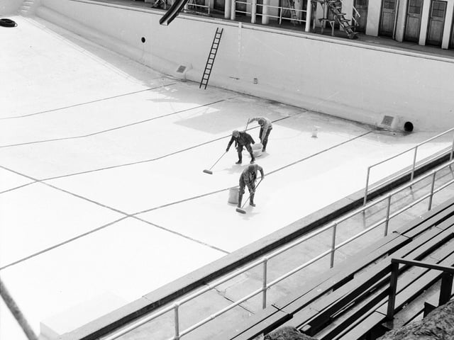 Painters give the North Berwick pool a fresh coat of paint in May 1963.