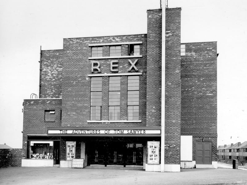 Rex Cinema on the Ring Road opened on February 13, 1939, with the screening of 'We're going to be rich' starring Gracie Fields and Victor McLaglan. It closed in February 1976 and was demolished for the building of a housing estate.