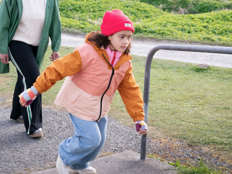 Young actress Havana Mia Ibar Duncan will also appear in the new series as Chloe Burnett.