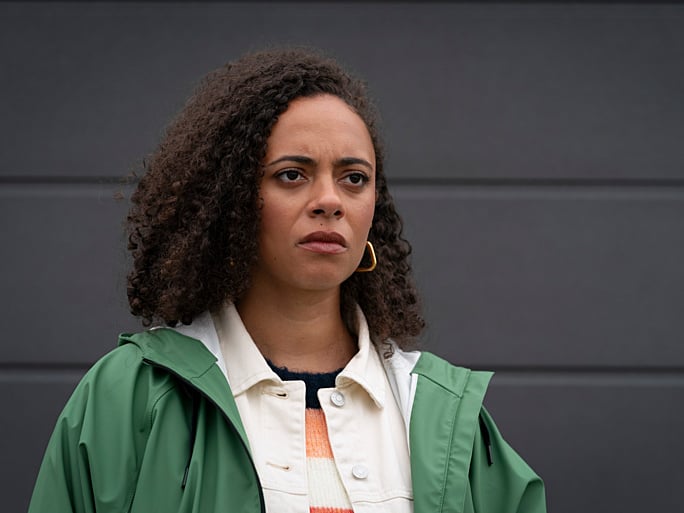 Edinburgh actress Saskia Ashdown is best known for roles in shows including Karen Pirie, The Rig , Only Child, Six Four, and more. She plays Hayley Burnett in series 10 of Shetland, a somewhat mysterious role. Ashdown will soon appear in upcoming Netflix series The Undertow, which stars Jamie Dornan and was filmed in Scotland.