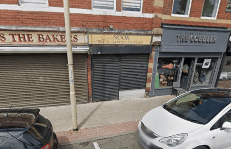 Elliotts the Bakers and The Cobbler shoe repairs shop get our attention in this June 2022 scene.