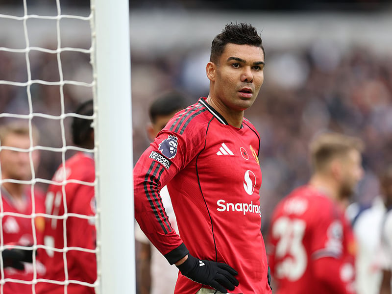 Casemiro remains irreplaceable in central midfield and there is no plan to cope without him.