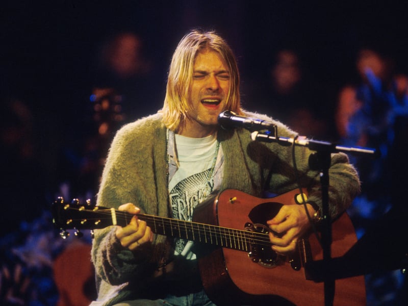 The album was officially released on November 1, 1994, nearly a year after the taping. Its delayed release allowed the album to debut at No. 1 on the Billboard 200 chart and carry significant emotional weight.