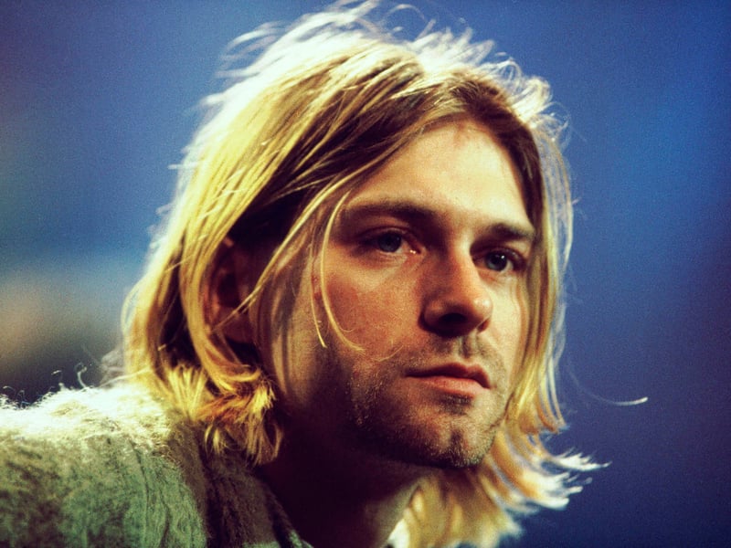 The original MTV broadcast on December 16, 1993, omitted a few songs that later appeared on the album. The exclusion of tracks like "Something in the Way" and "Oh Me" meant the full depth of the set wasn't available until the album release.