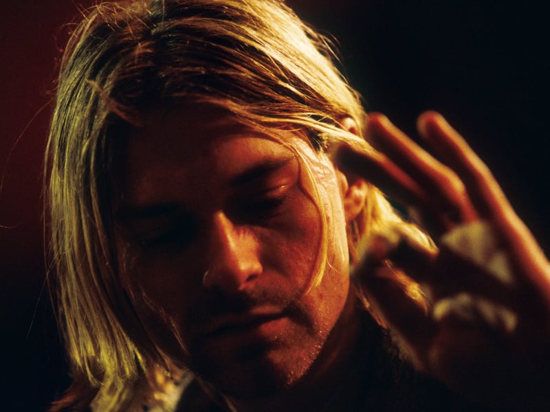 Bowie later said Nirvana's cover of his song was the first time he'd ever heard it and thought, "That's a sound-alike." The high praise highlighted the profound emotional power and unique vocal delivery Kurt brought to his interpretation.
