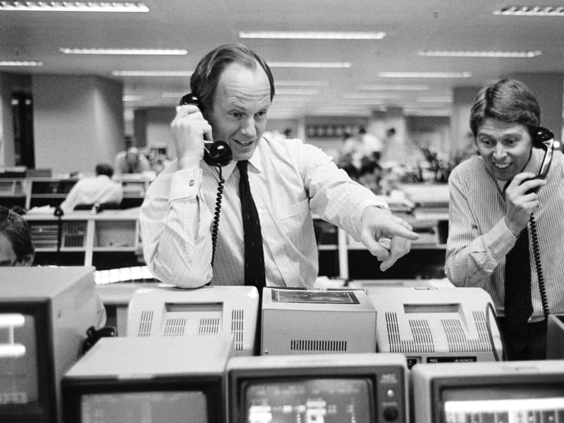 Stockbrokers trading in the gilts dealing room at Greenwell Montagu in the City of London on Friday, October 30, 1987