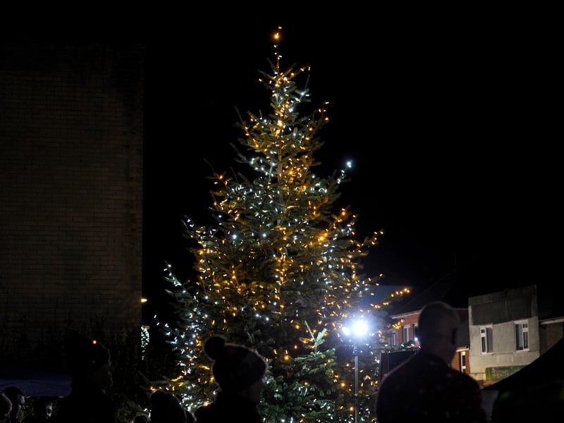 Lee-on-the-Solent turned its Christmas lights on on Saturday, November 22. 