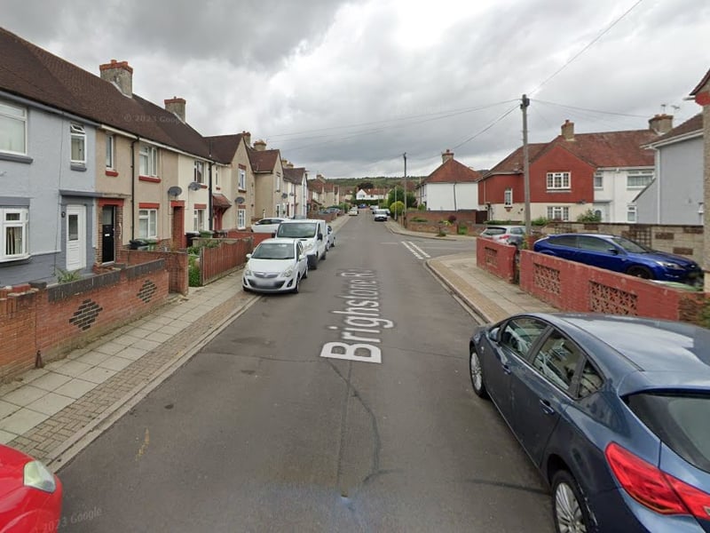 A three bedroom mid-terrace house in Brighstone Road, Portsmouth, sold in January 2025 for £118,000. 