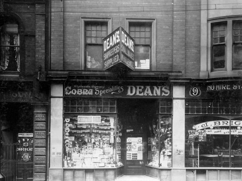 Call Lane in November 1908. Number 5 is Fearnley Wilson, confectioners. In the middle is number 7 Arthur Dean, smallware dealer, number 9 is John Briggs, furniture dealer.