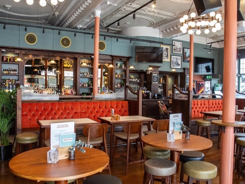 If you are out and about in the West End, Cooper’s on Great Western Road have no shortage of space or televisions to catch the action tonight. 499 Great Western Rd, Glasgow G12 8HN.