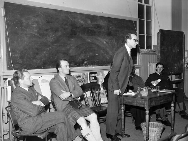 Mark Bonham Carter adresses the audience at a Liberal meeting in South Morningside School in March 1963.