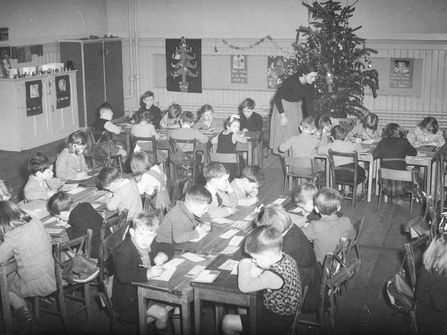 Another classroom at South Morningside Primary School in December 1952.