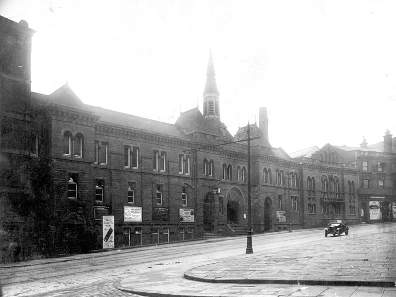 Cookridge Street Baths in November 1928. Also known as the Oriental and General baths, they were designed by Cuthbert Brodrick cost £13,000 and were opened in 1867. With some alterations in 1882, they remained in use until finally closing and being demolished in the late 1960s.