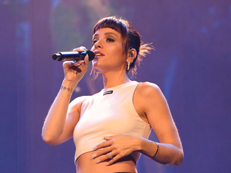 The pop icon makes her highly anticipated return to the live stage. Known for her sharp wit and candid storytelling, Lily Allen’s performance is set to be a highlight of the summer season.