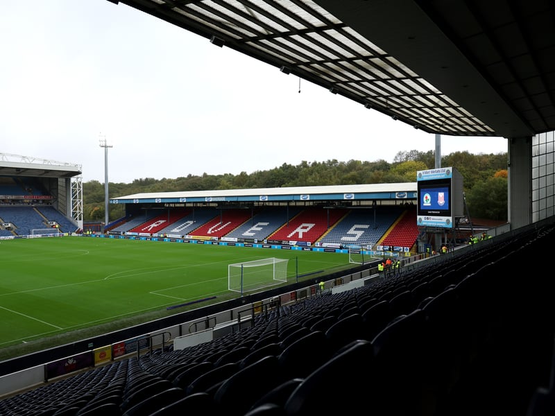 Average attendance: 13,759