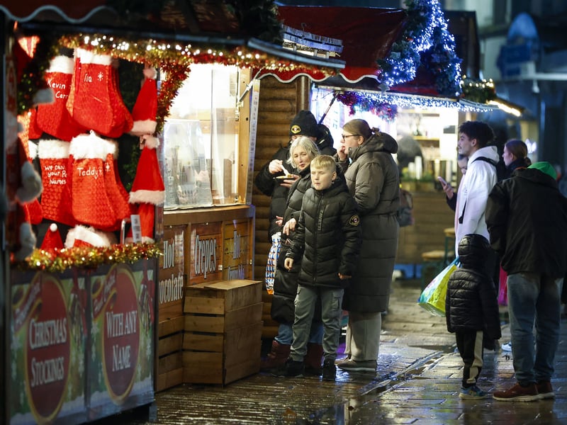 If you are heading into the city this weekend, why not stop by the Christmas market in Commercial Road? 


Picture: Chris Moorhouse (221125-38)