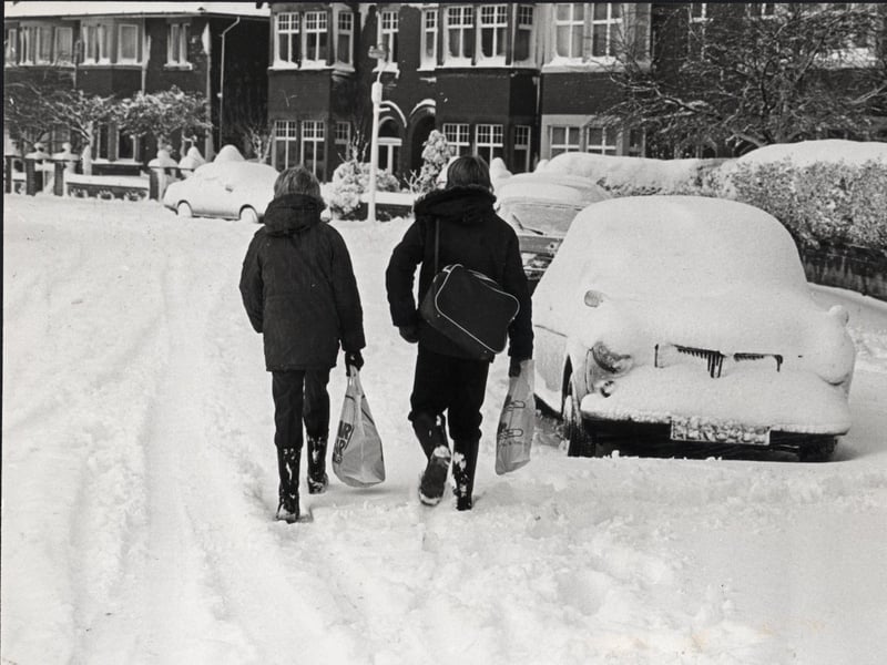 While most schools were closed for a day or two, these hardy pupils were determined to get through the heavy snow in Fairhaven in 1982