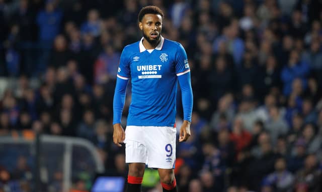 The big striker did not play against Livingston and remains a doubt for the visit of Braga after 'getting a kick', according to his manager Danny Rohl.