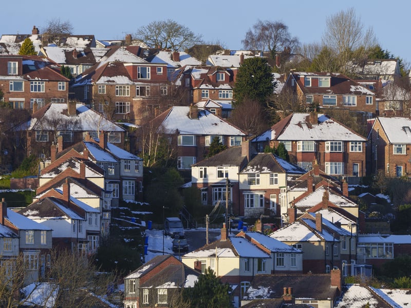 The vibrant city of Sheffield offers cheaper average house prices as £176,400 as well as cheaper childcare costs £856 compared to others in the top ten. It has a solid 193 schools. Green Space Index: 0.75. Health Care Index: 79.42. Air Quality Index: 89. Crime Rate Index: 43.3