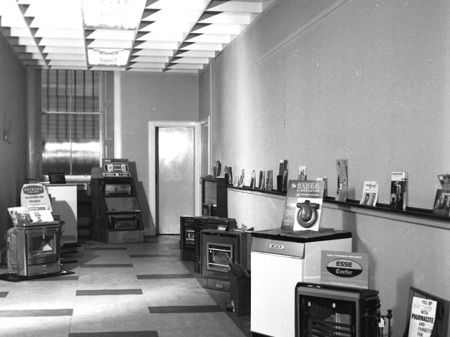 Bruce Linday Oils showroom in Bruntsfield Place in April 1966 with boilers on display.