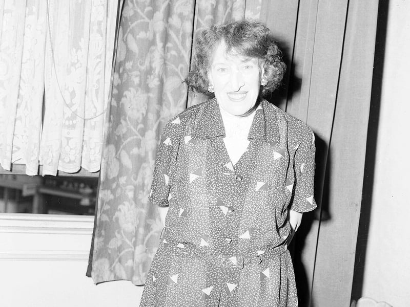 Opera singer Madame Beatrice Miranda in her Bruntsfield flat before departing to tour America in September 1959
