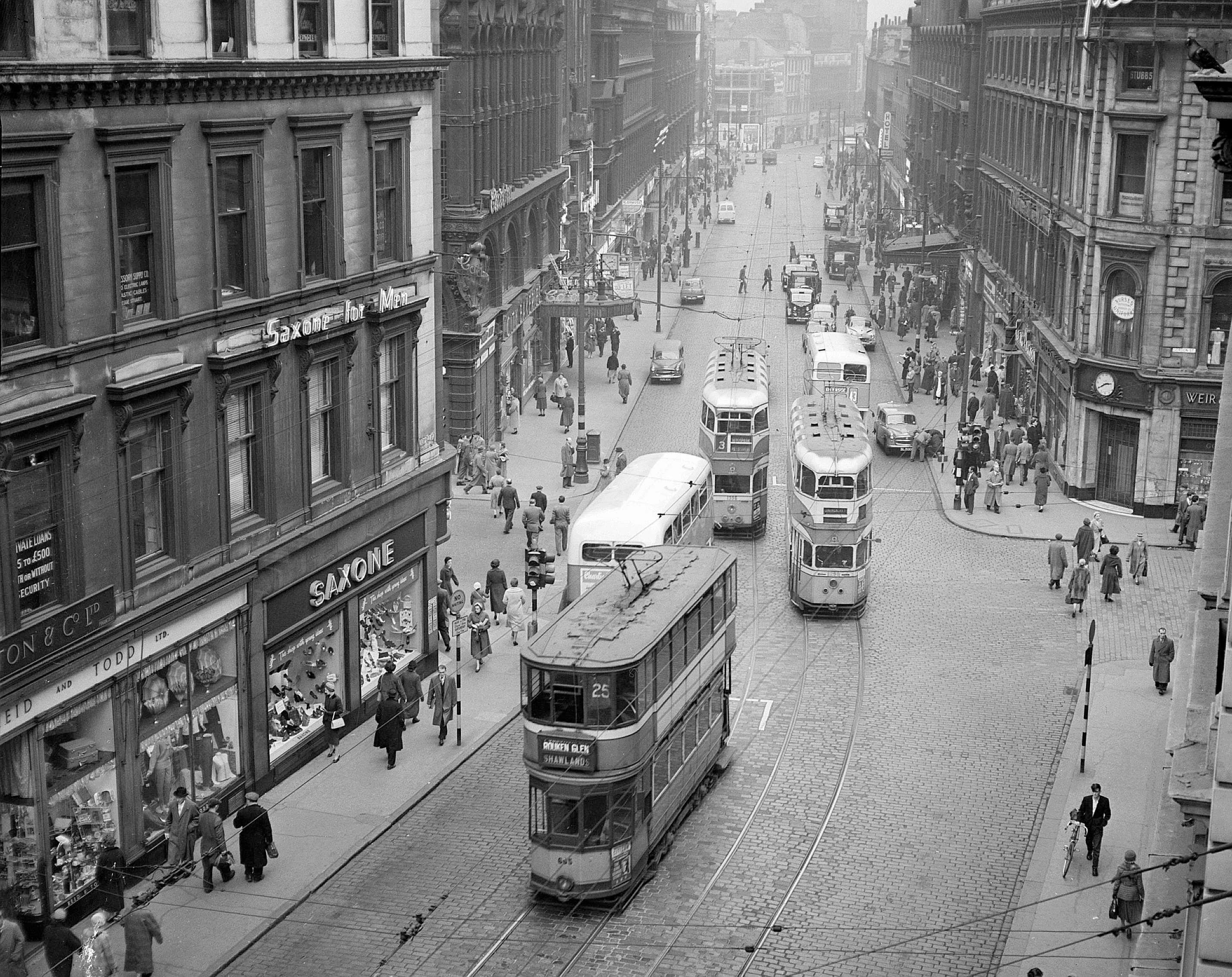 Trams in  Union Street  Glasgow at the  junction of Renfield Street and  Gordon Street in November 1959.