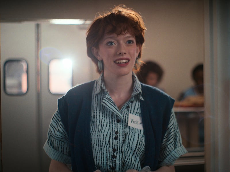 Season 4 introduces Vickie, a member of the Hawkins High marching band who’s unaware of the supernatural happenings in Hawkins. After the Rifts open, she volunteers to help make sandwiches for the homeless and shares a sweet moment with Robin.