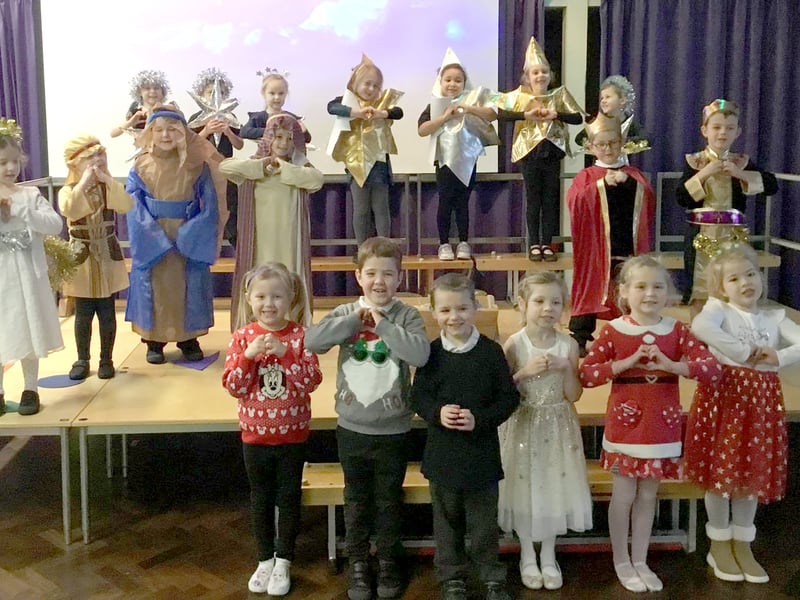 Padnell Infant School in Waterlooville, Year R and Year 1 performed their nativity.

Pictured is: Year 1 Ladybirds class.