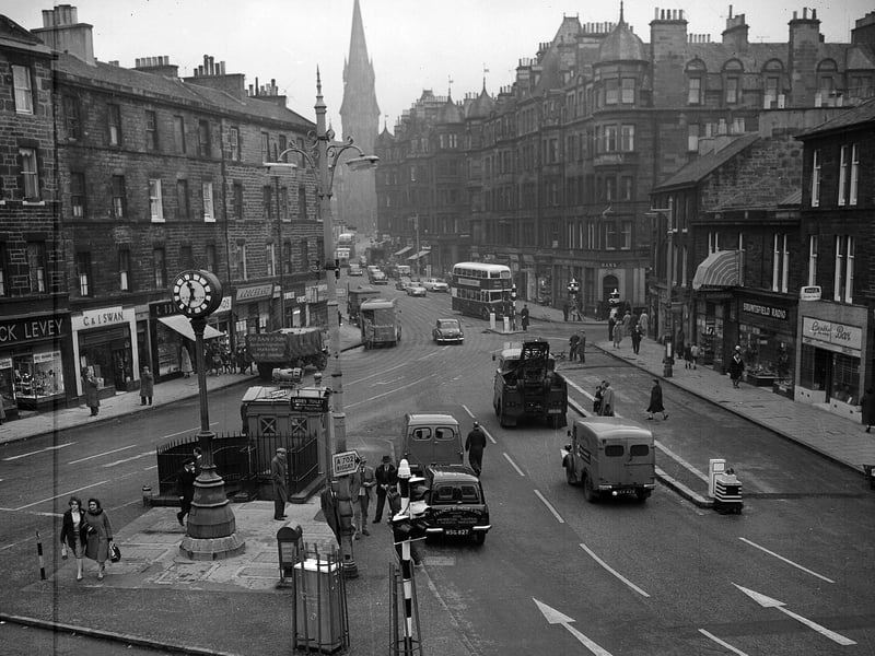 A new traffic system in operation in Tollcross in November 1963.