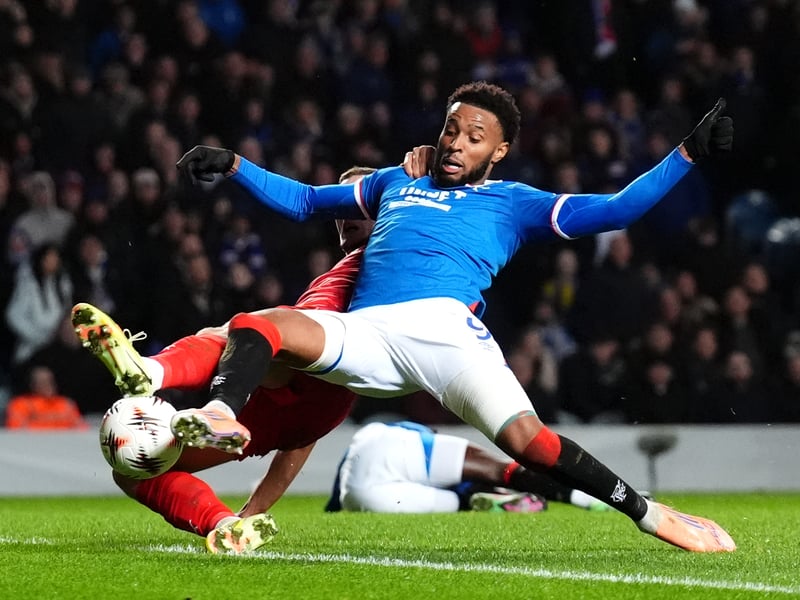Continues to drive Rangers fans demented with his performances. Spurned a couple of presentable opportunities against a team from his homeland. Being bundled into the Braga bench towards end summed up his night. So far, an expensive purchase not providing enough. Came off late for Antman. 4