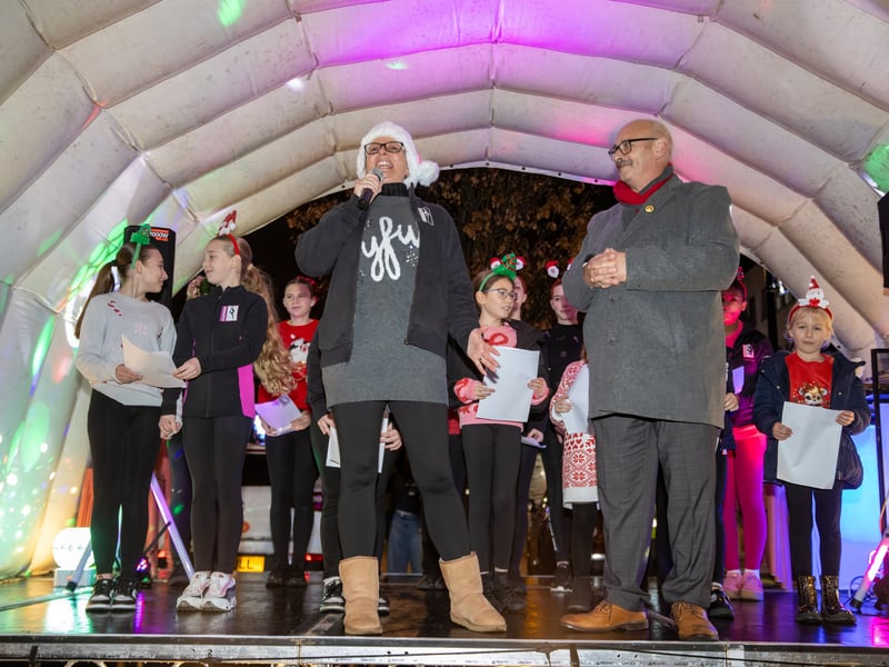 Crowds turned out to enjoy a festive evening in Waterlooville Town Centre on Thursday, November 27.
