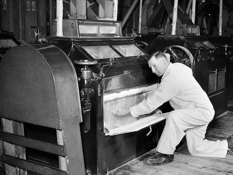 Hutchisons Flour Mill in May 1958.