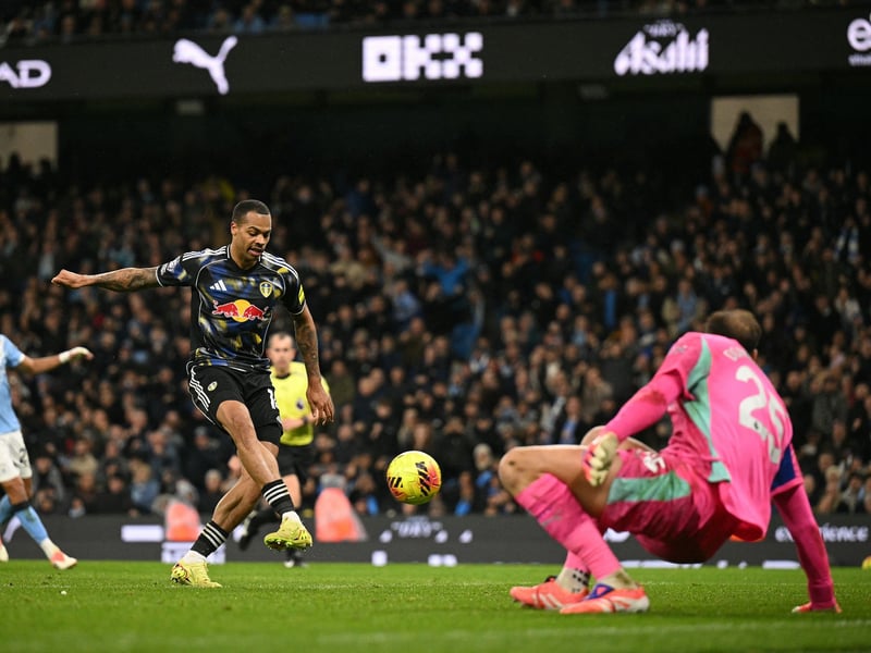 8 - Worked his socks off. Was isolated in the first half and did a lot of fruitless running. Caused problems in a two with Calvert-Lewin. Took the rebound well having seen his penalty saved.